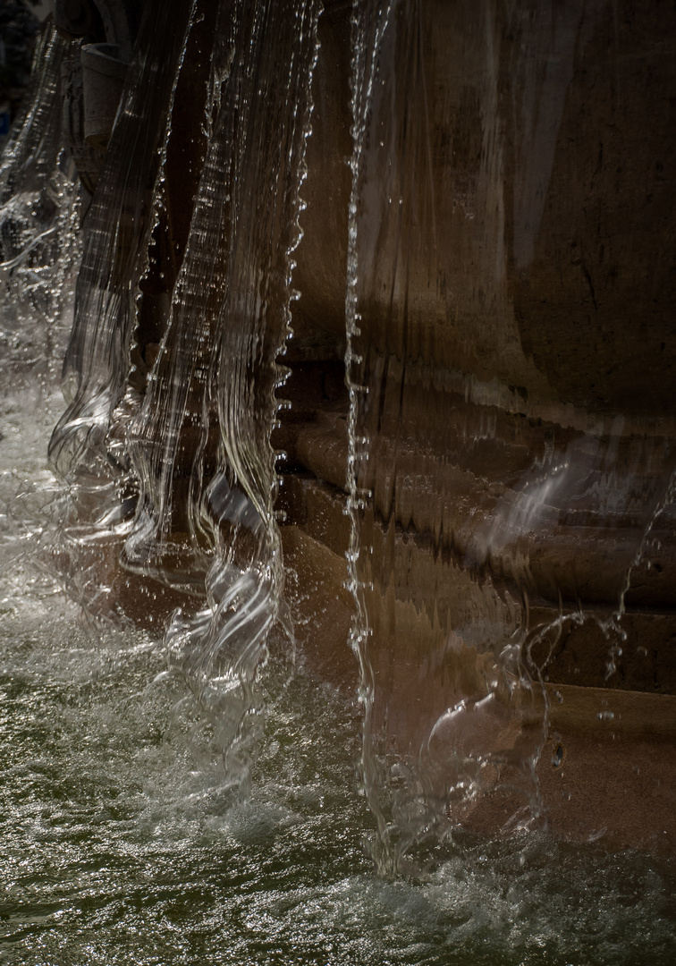 L'eau de la fontaine - Fontaine Saint Sulpice