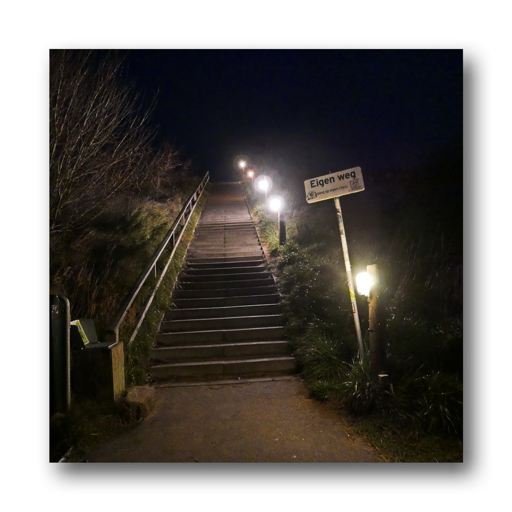 leaving Beachhouse, it had gotten dark, Dune stairs down to the Parking Lot