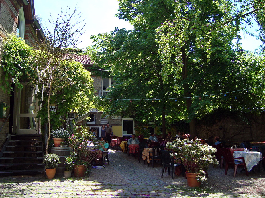 Leben im Saarland- Cafe Kostbar, Saarbrücken