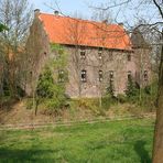 Leben mit dem Braunkohletagebau: Wasserschloss Haus Paland in Borschemich/Erkelenz auf dem Trockenen