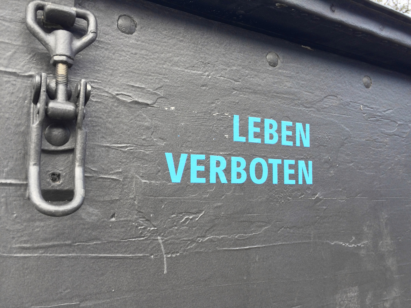 leben verboten ....