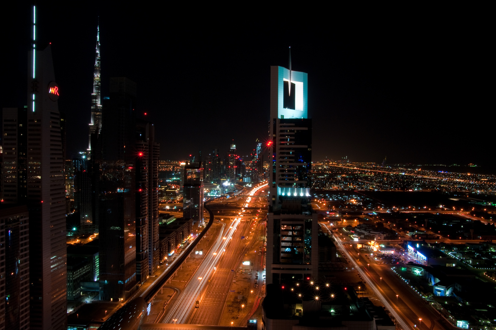 Lebensader in Dubai / Sheikh Zayed Road