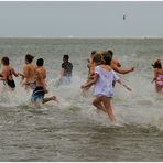 Lebensfreude ... Anschwimmen auf Borkum !