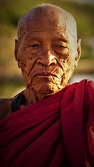 Lebenslinien - Buddhistischer Mönch in Myanmar