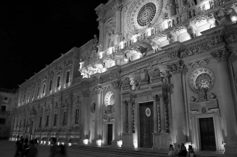 Lecce by night