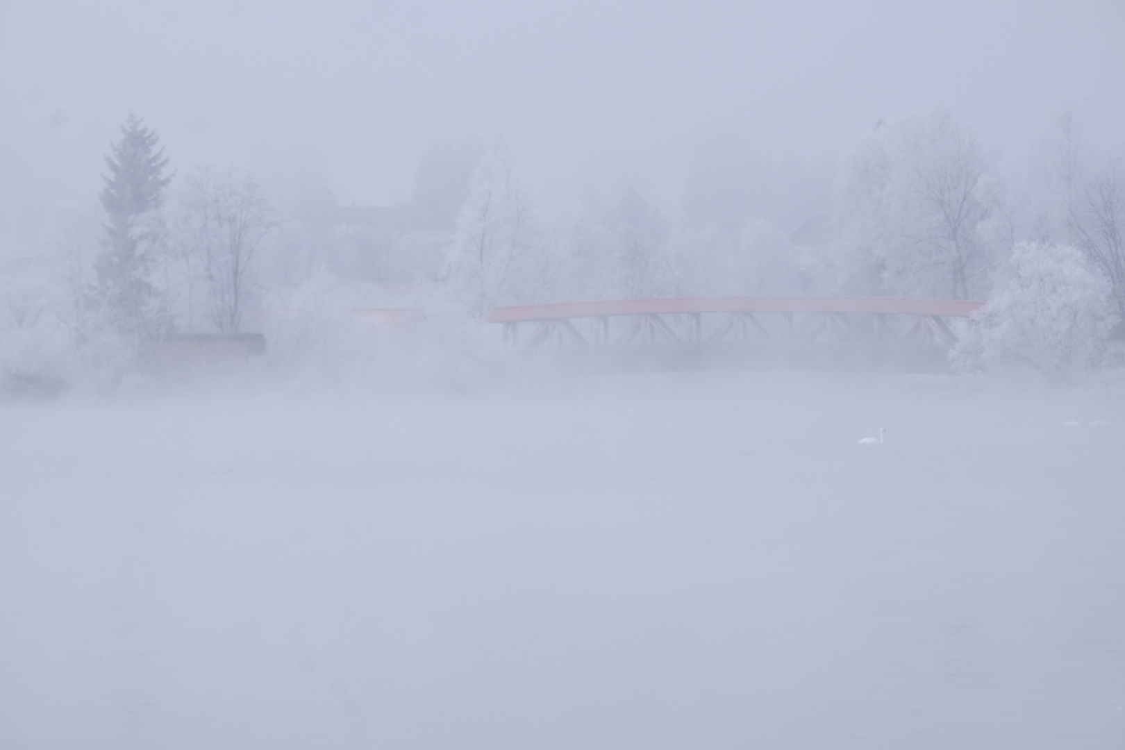 Lechbrücke im Frühnebel