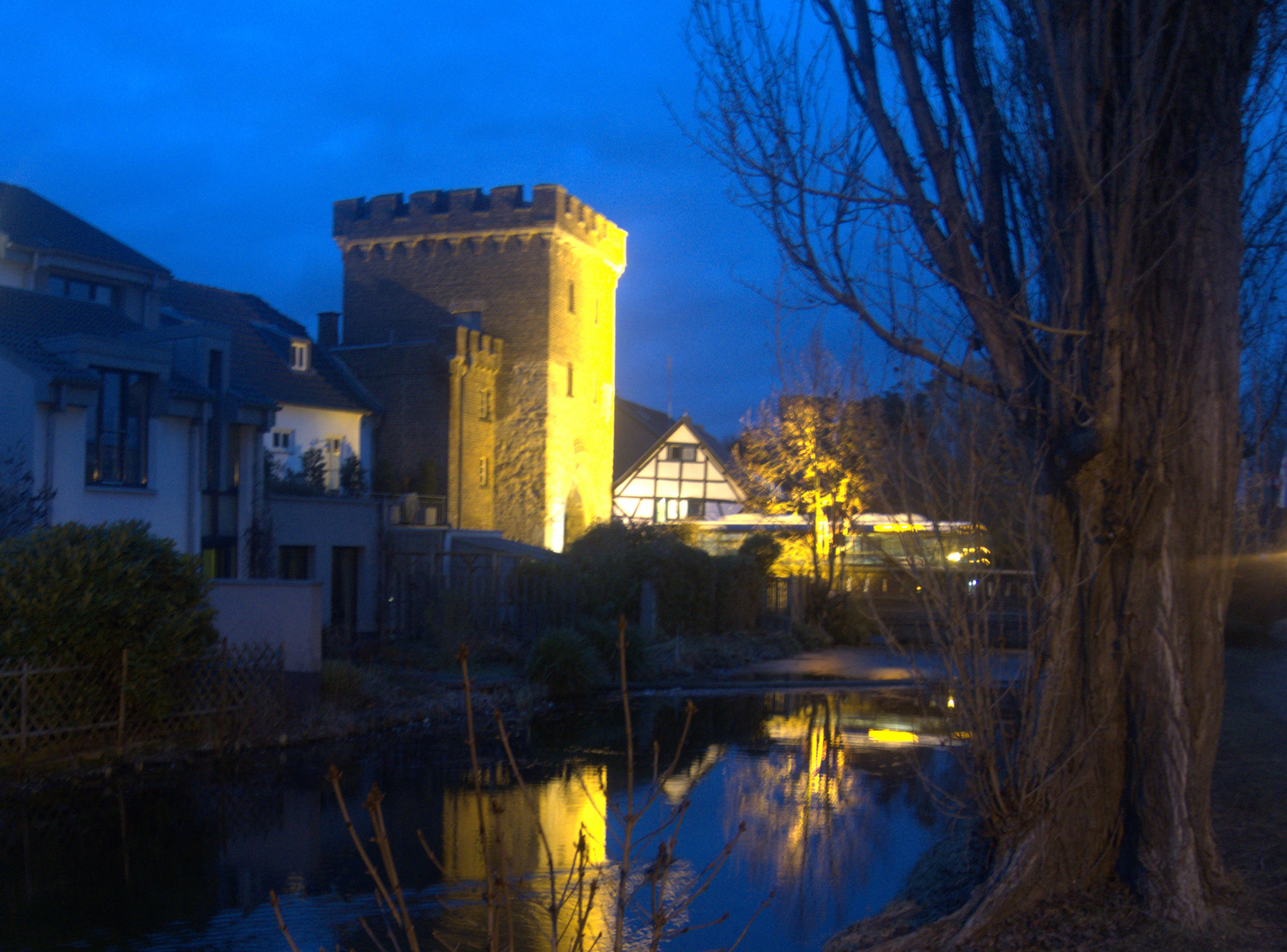 Lechenich Turm Nacht