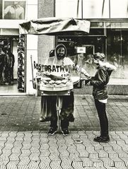  Lecker Bratwurst,Gesehen und Fotografiert in Aachen.