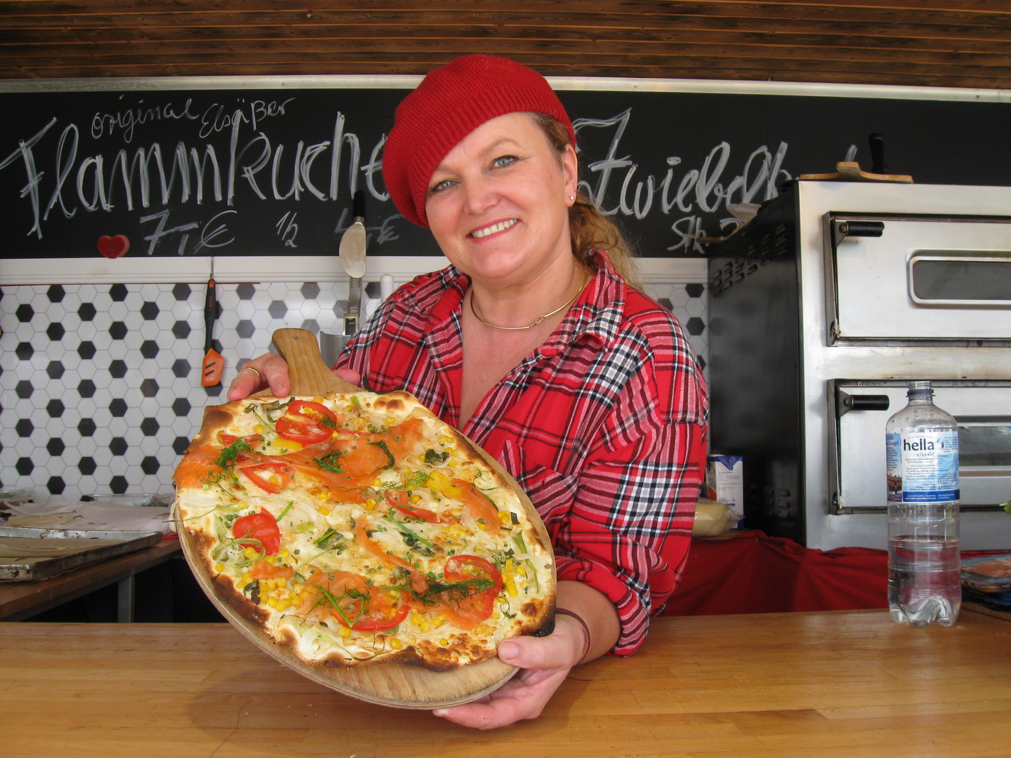 Lecker Flammkuchen auf der Kieler Woche