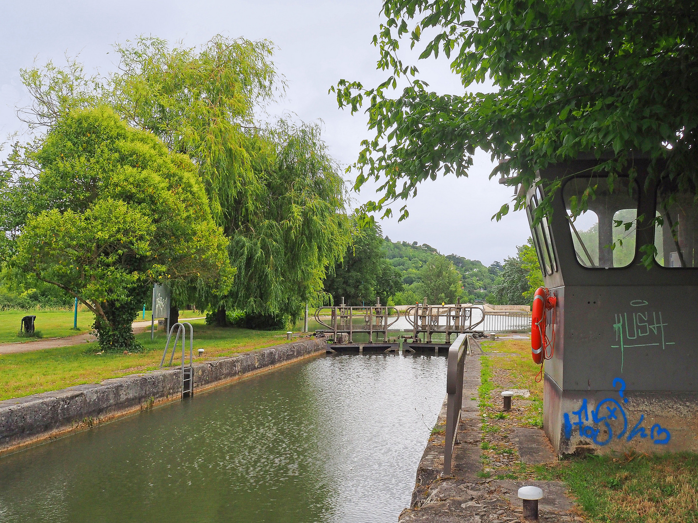 L’écluse ouest du pont-canal d’Agen