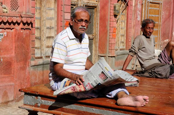 Lectura callejera en delhi