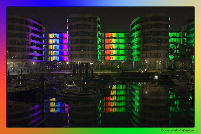 LED Fasade im Duisburg Binnenhafen