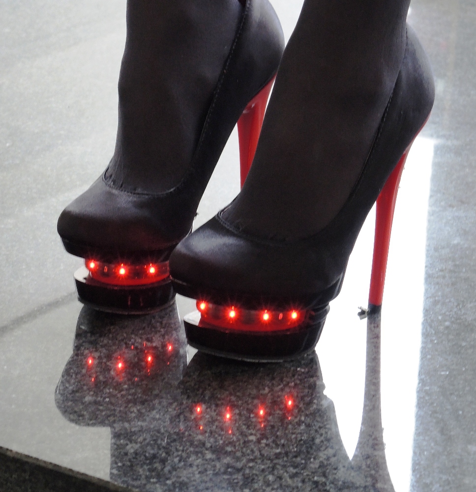 led-shoes