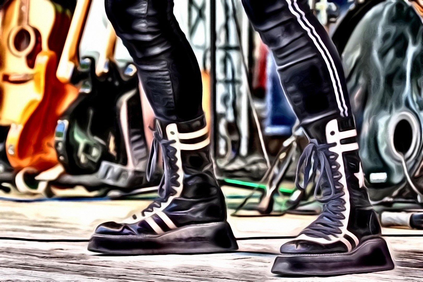 Lederstiefel eines Rockmusikers