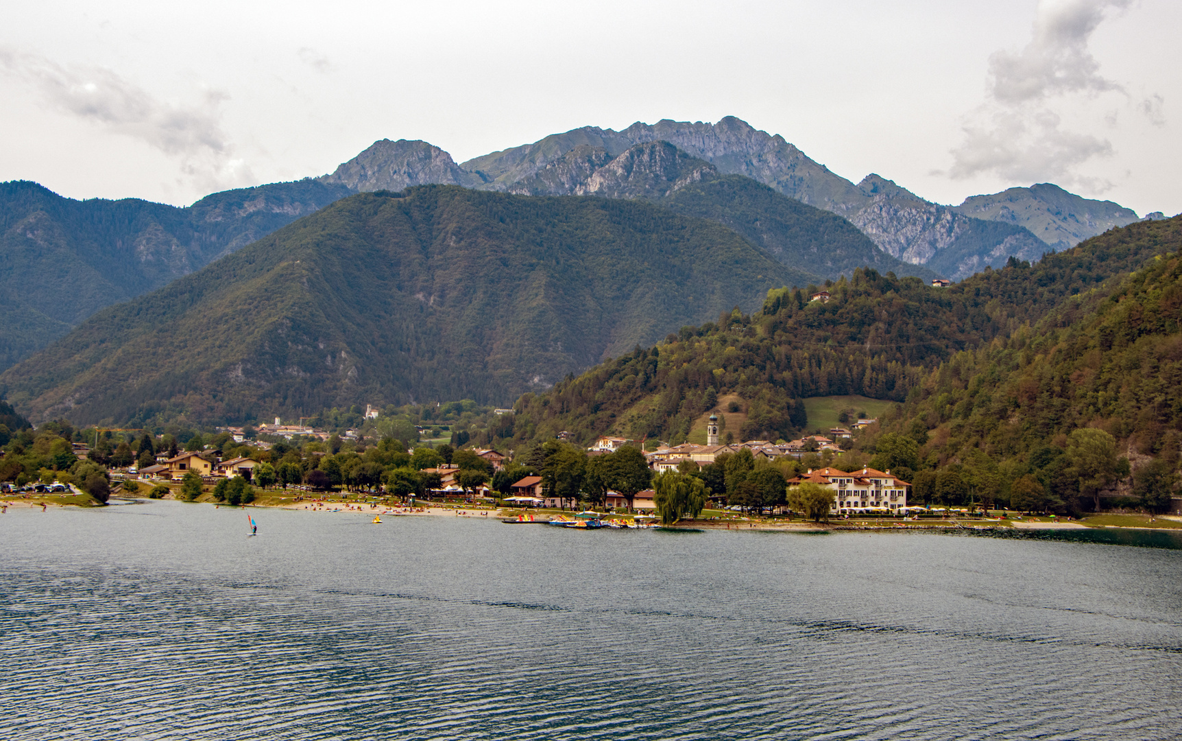 Ledrosee mit Blick auf Pieve di Ledro