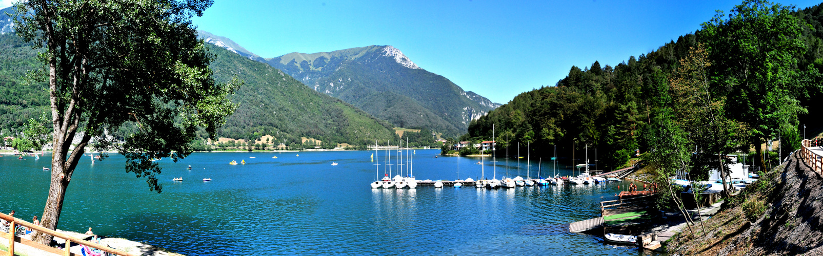 Ledrosee - Strandlebenpanorama