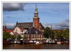 Leer Rathaus und Hafen