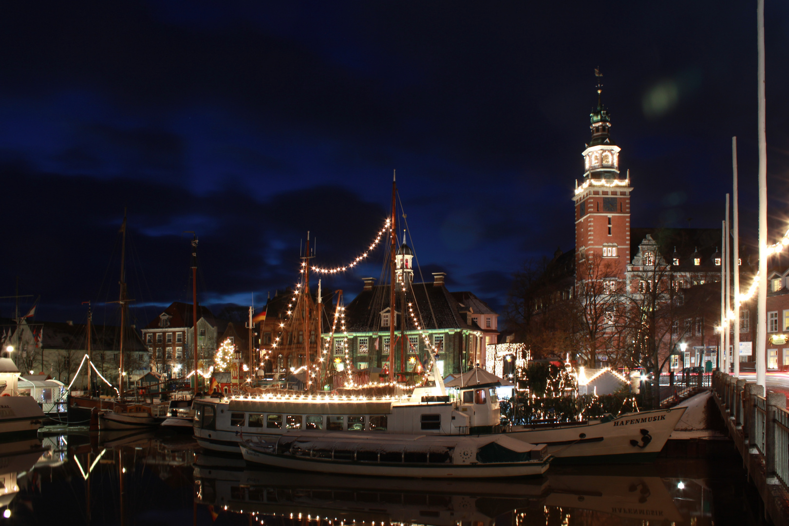 Leeraner Hafen in Winterstimmung