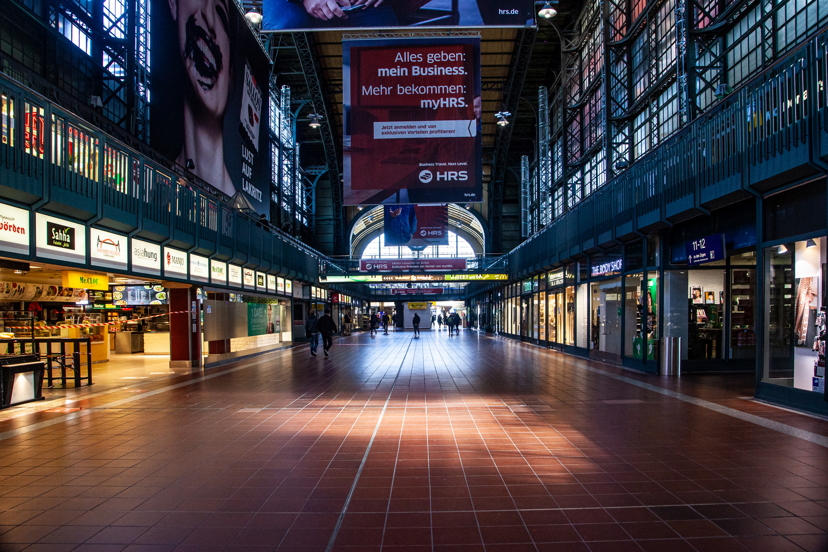 leere Wandelhalle