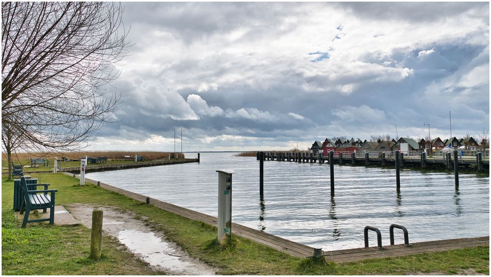 leerer Hafen Ahrenshoop