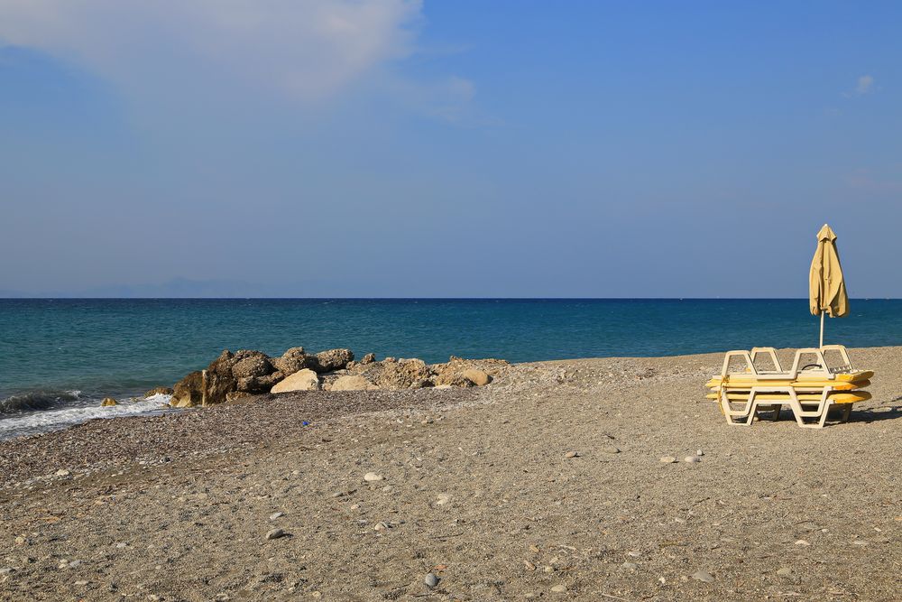 Leerer Strand auf Rhodos Foto & Bild | europe, greece ...