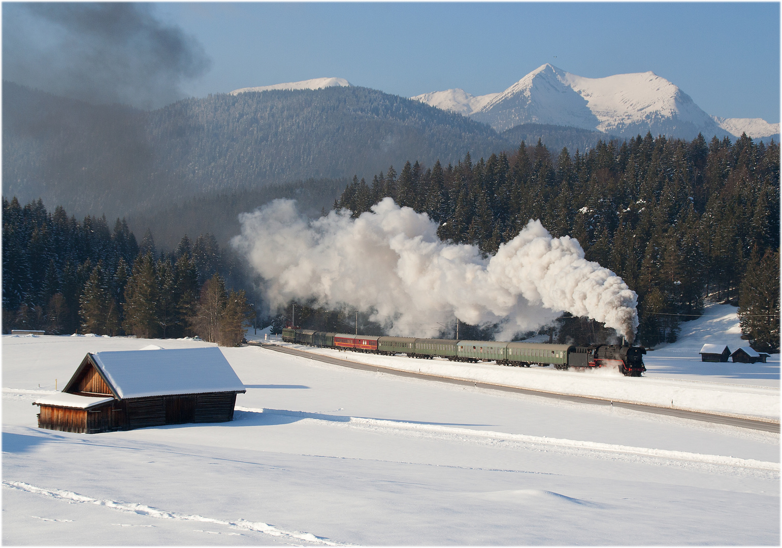 Leerreisezug des Winter-Express von Klais nach Mittenwald...