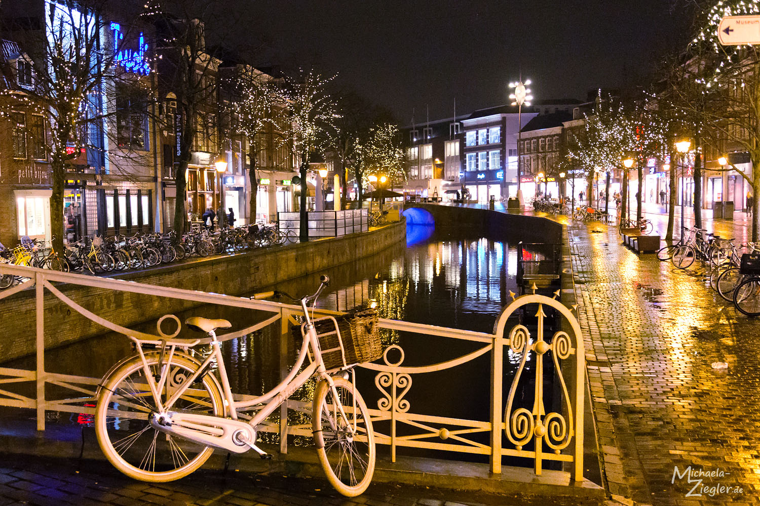 Leeuwarden bei Nacht