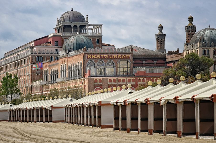 Legendäres Strandhotel Excelsior Lido di Venezia