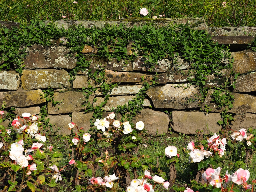 LEGESTEIN-MAUER IN BOTTROP