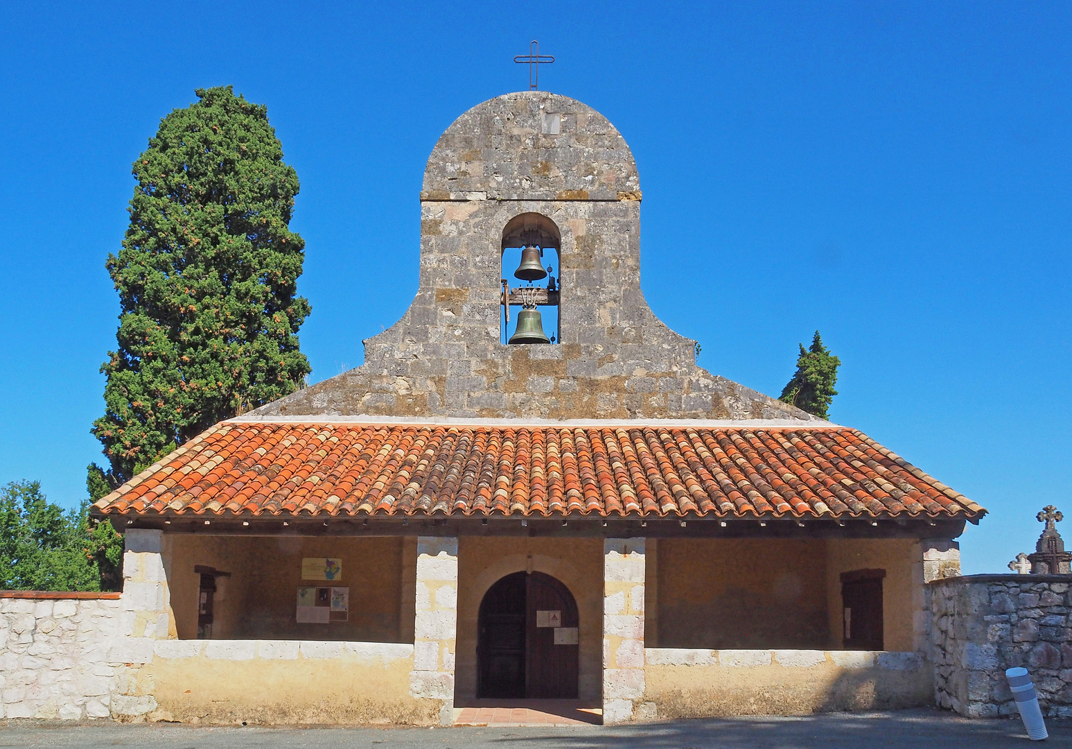 L’Eglise d’Estillac et son clocher-mur