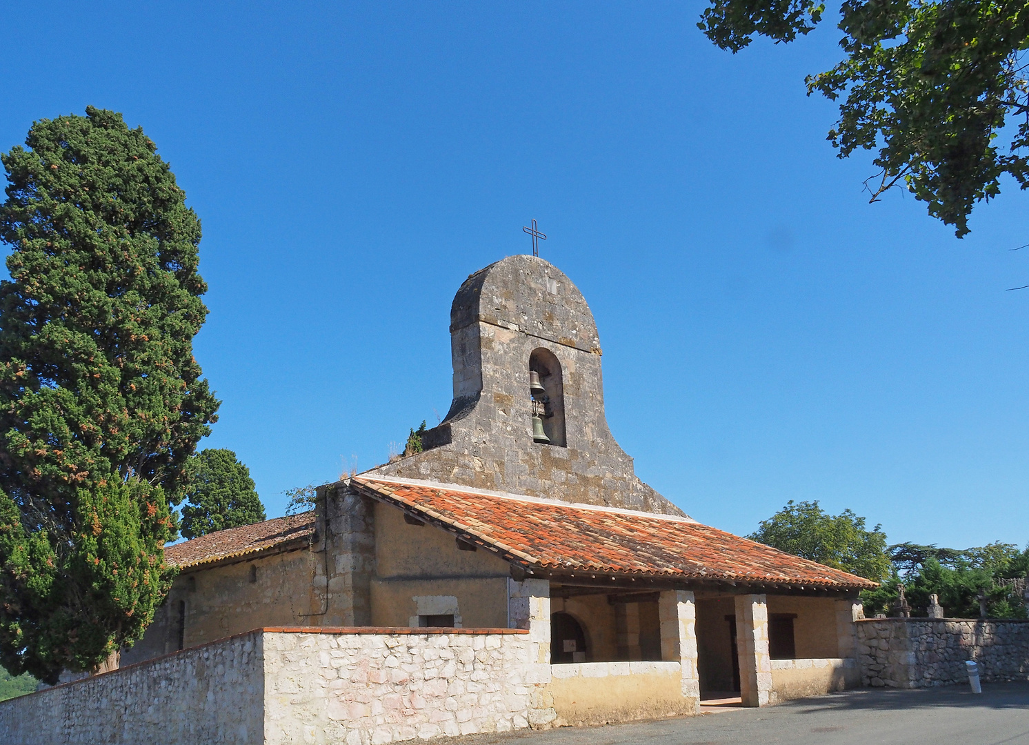 L’Eglise d’Estillac et son clocher-mur