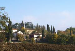 L’Eglise et le clocher mur de Bives (Nord du Gers)
