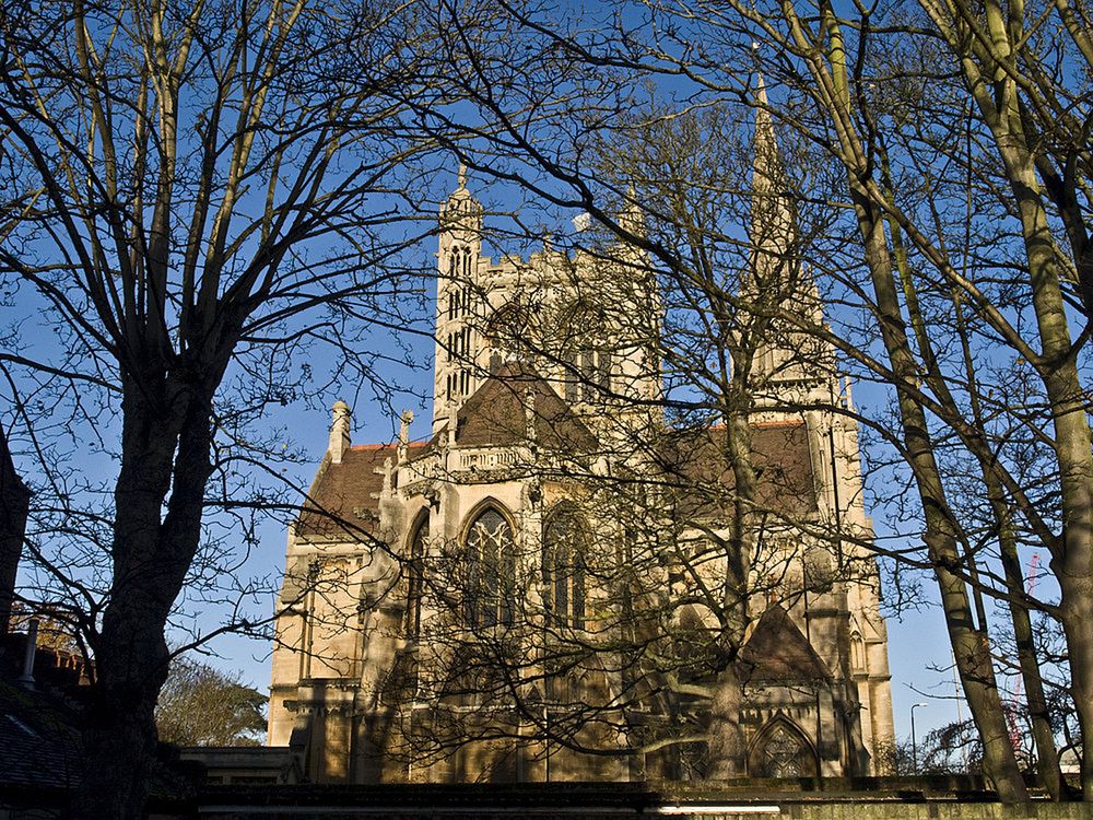 L’Eglise Notre-Dame des Martyrs Anglais en manteau d’hiver  --  Cambridge