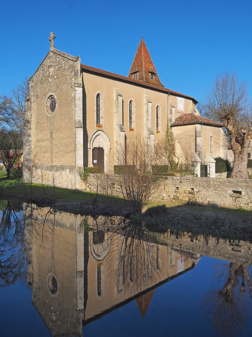 L’Eglise Saint-Laurent et son reflet dans l’Auzoue Fourcès