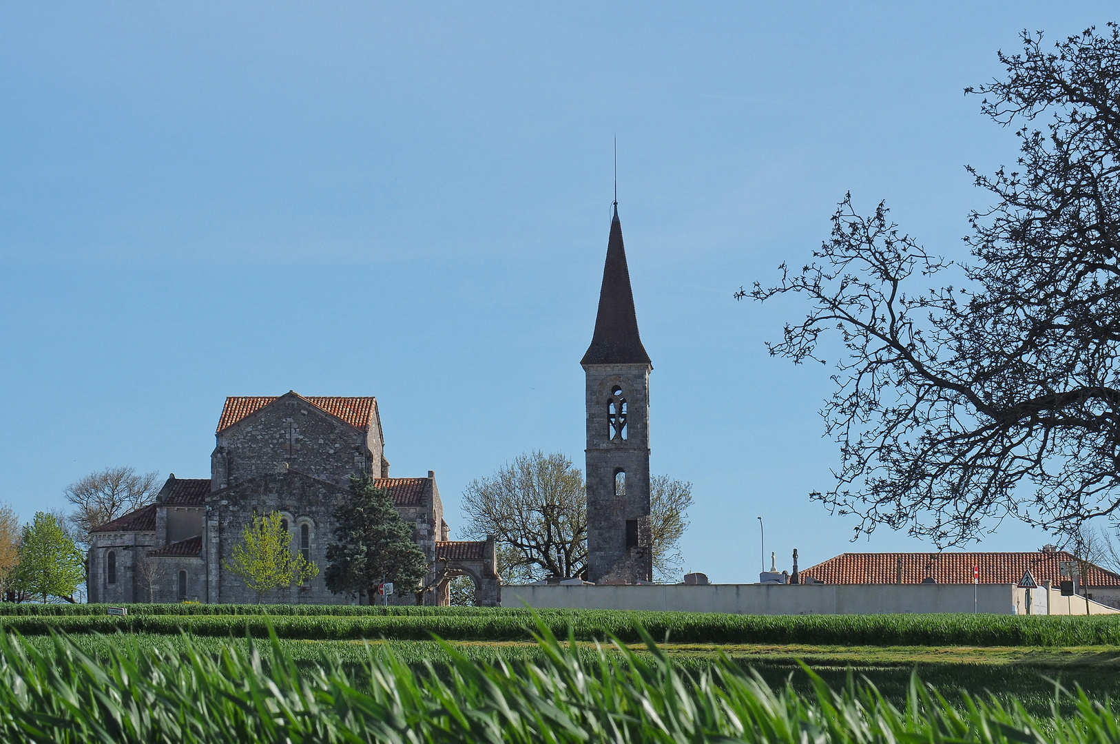 L’Eglise Saint-Vincent de la Montjoie