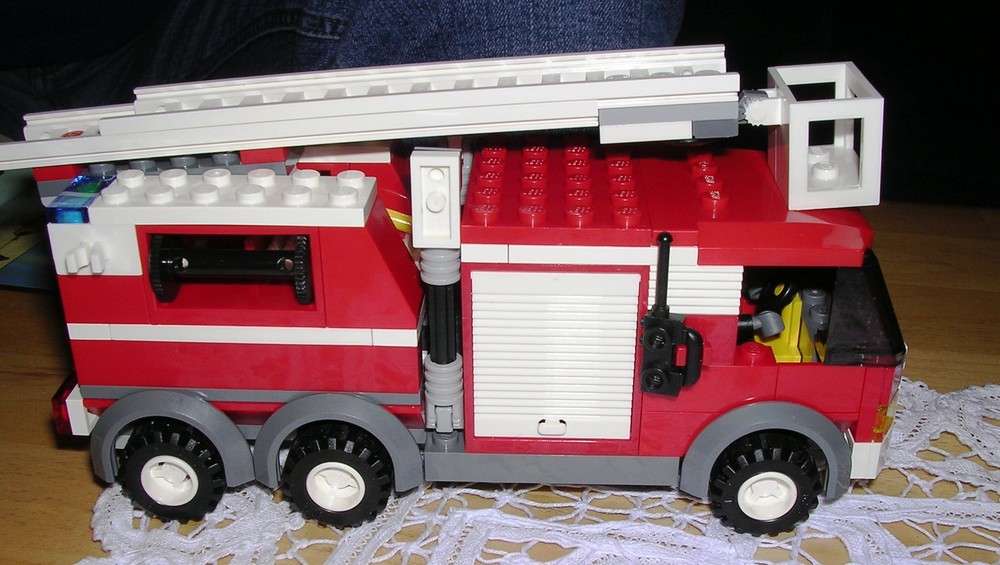 Lego - Feuerwehrauto Foto & Bild | stillleben, spielzeug, dit & dat