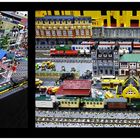 Lego-Loks und Bahnanlagen