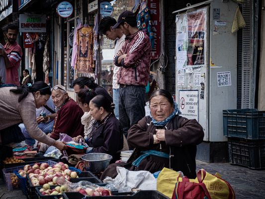 Leh - Staßenverkauf in der Main Bazaar Road