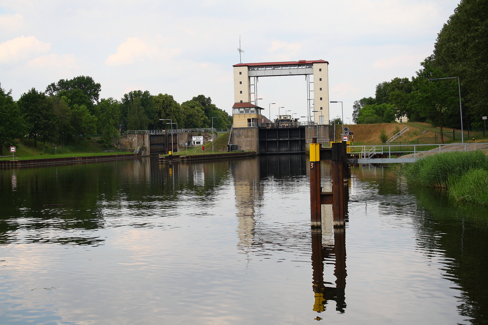 Lehnitzseeschleuse ( bei Oranienburg )