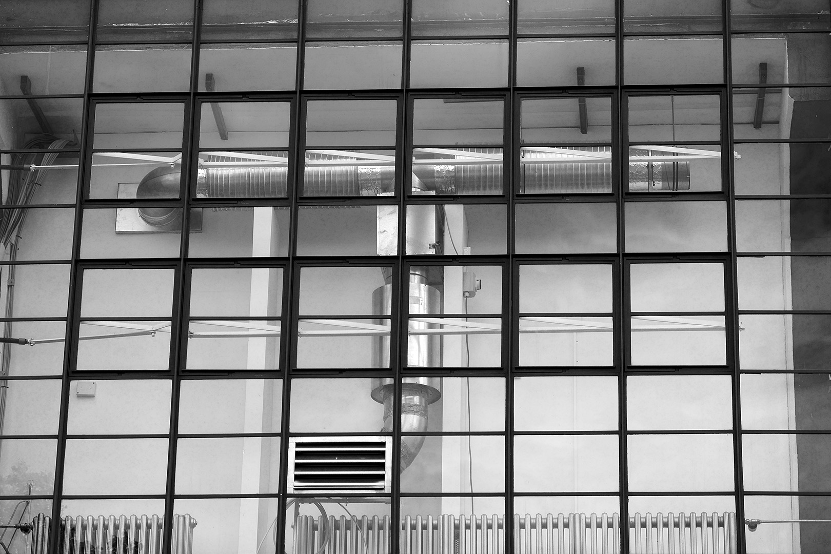 Lehrfabrik Bauhaus :: Glasfassade