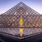  Lehrstunde in Geometrie -  Louvre Pyramide 