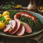 Leibgericht (Grünkohl, Bregenwurst, Kassler und Kartoffeln) - KI