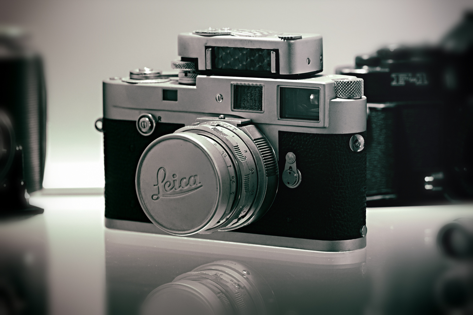 Leica M2