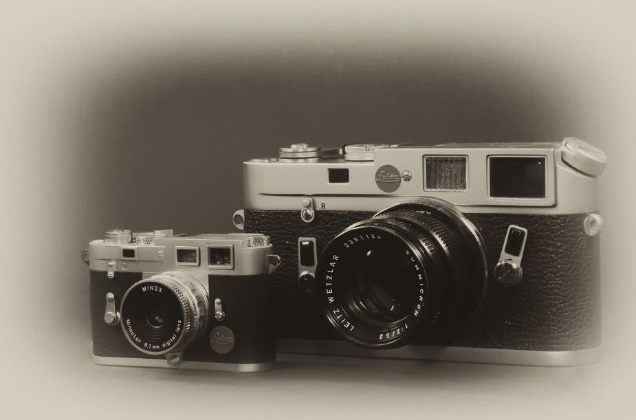 Leica M4 mit Minox M3 Digital.