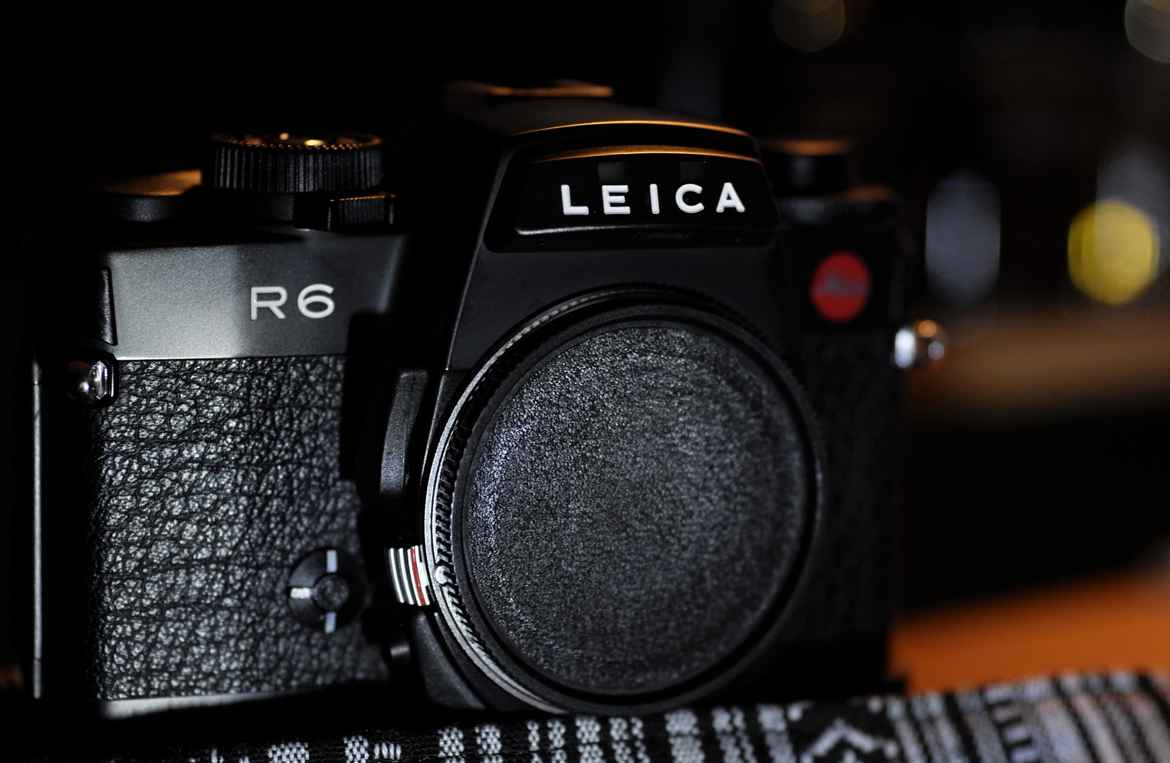 Leica R-6 in Farbe II Stillleben einer Analogen / Kamera aus den 1990 Jahren