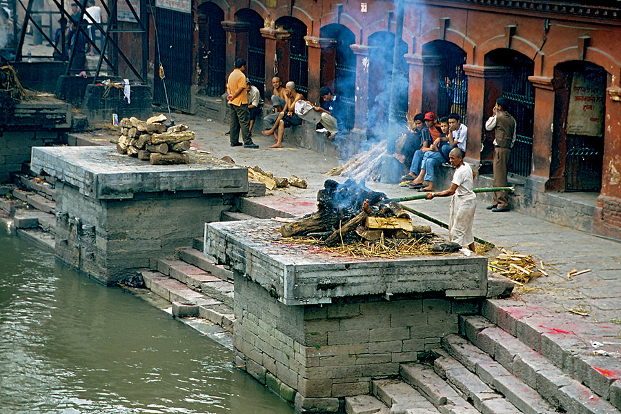 Leichenverbrennung beim Tempel Pashupatinath