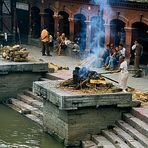 Leichenverbrennung beim Tempel Pashupatinath.