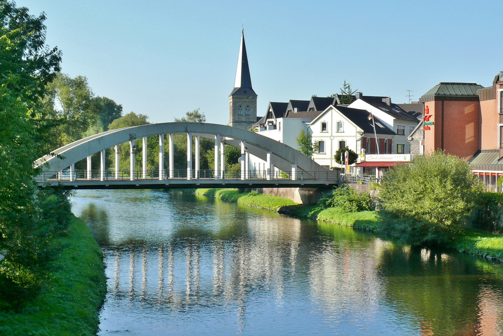 Leichlingen: Blick über die Wupper ...