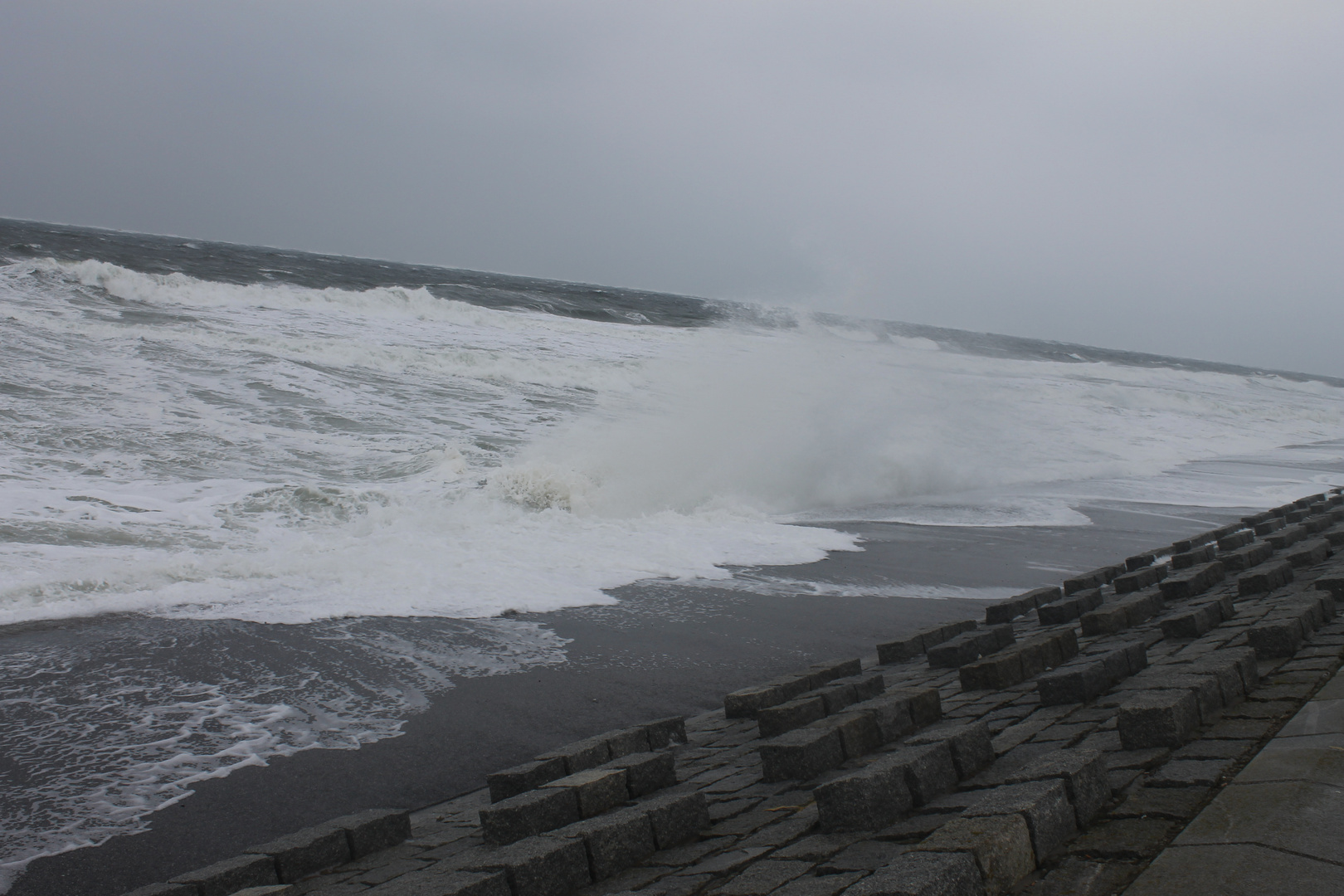 leichte Sturmflut N´ney