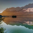 leichter Morgennebel über dem Eibsee